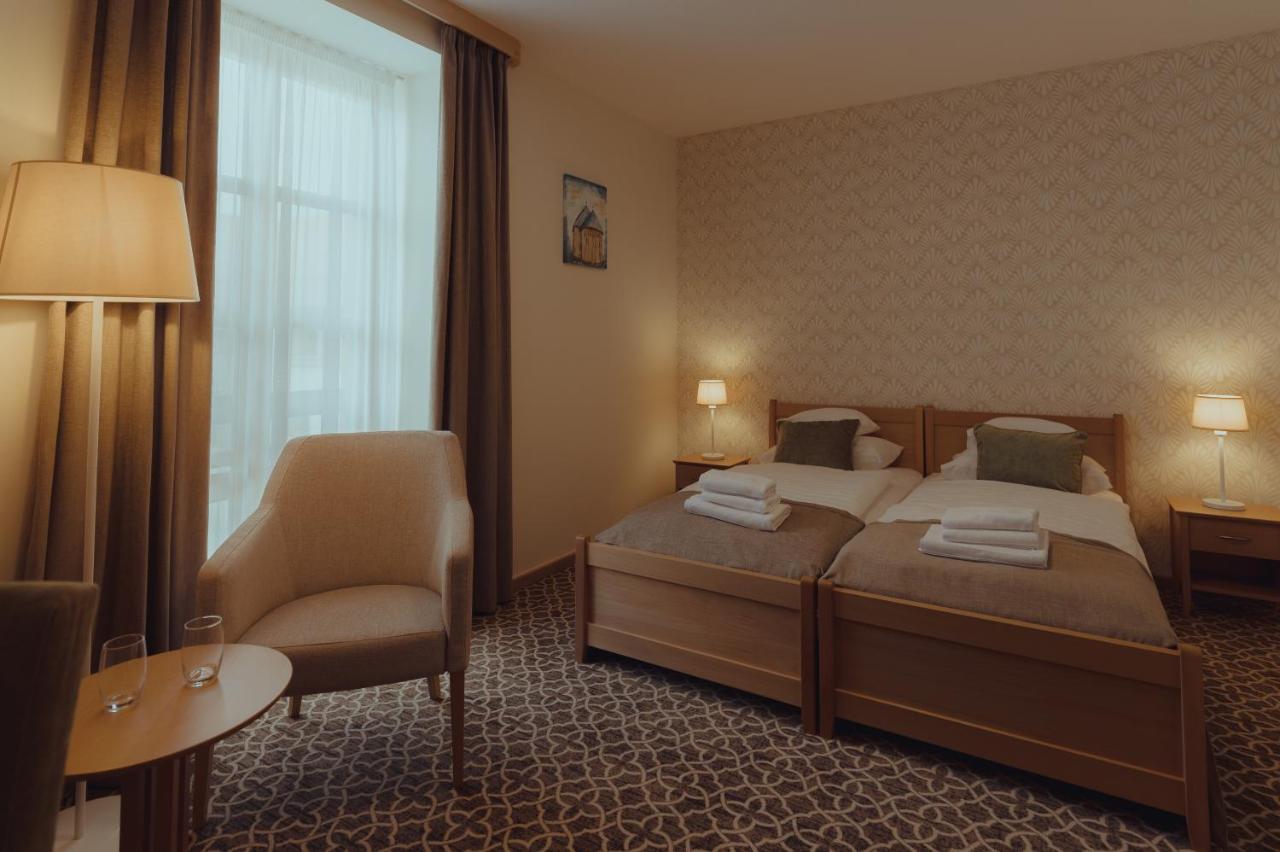 Brigadéros Hotel Brigadír Borsi Extérieur photo