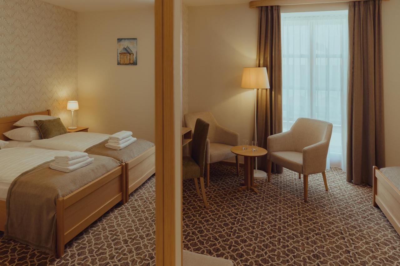 Brigadéros Hotel Brigadír Borsi Extérieur photo